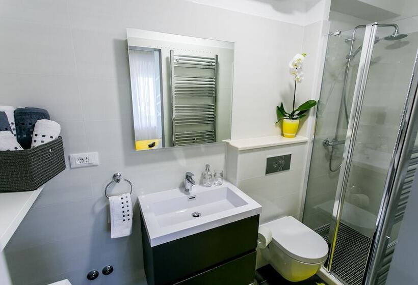 Luxury  Apartments Giovanni With  Pool