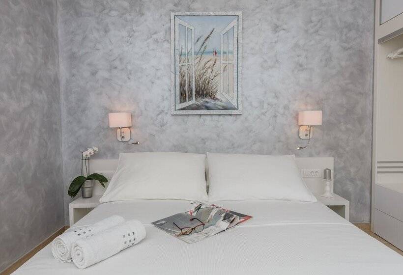 Luxury  Apartments Giovanni With  Pool