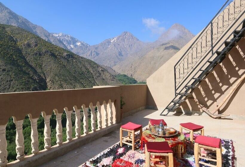 پانسیون Atlas Views