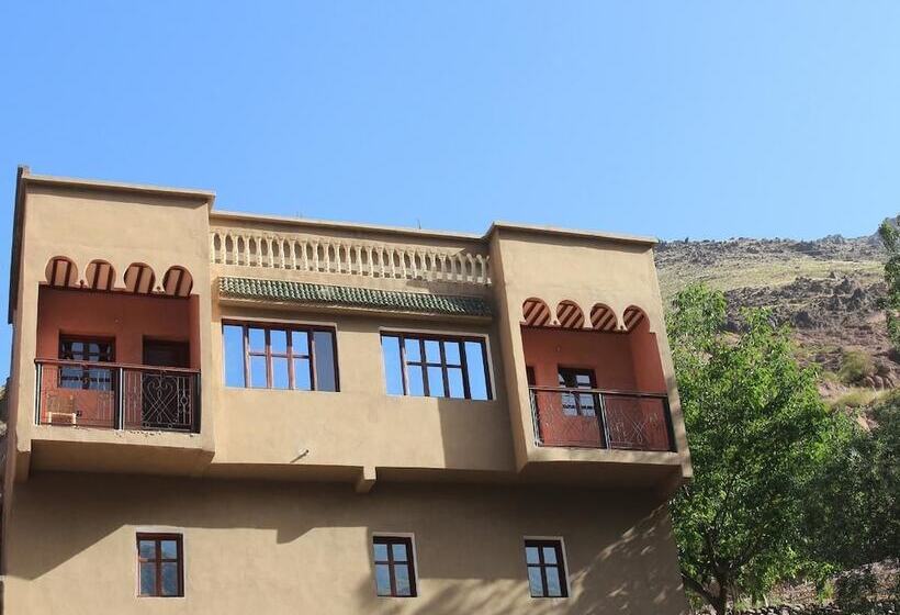 پانسیون Atlas Views