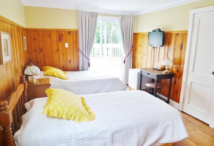 تختخواب و صبحانه Cavendish Breeze Inn