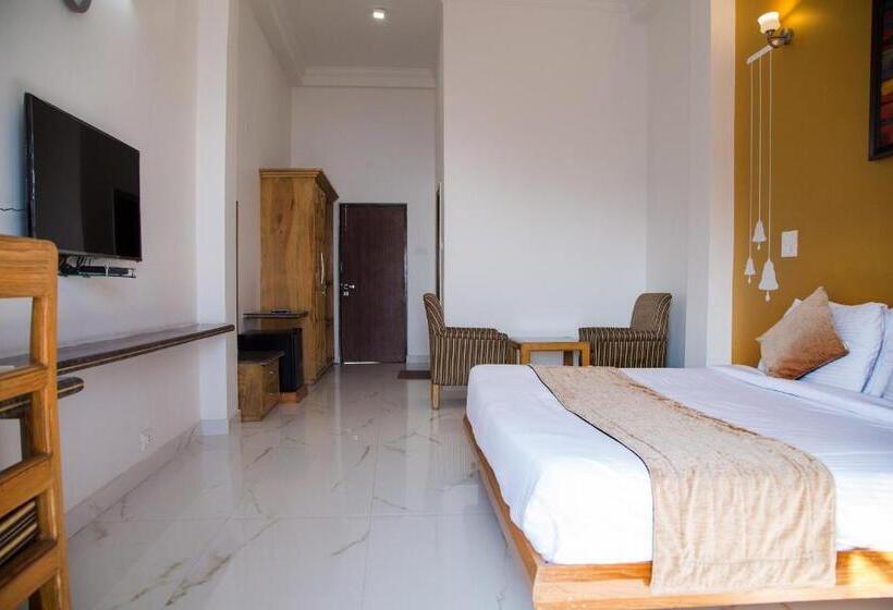 Blue Pine Resort