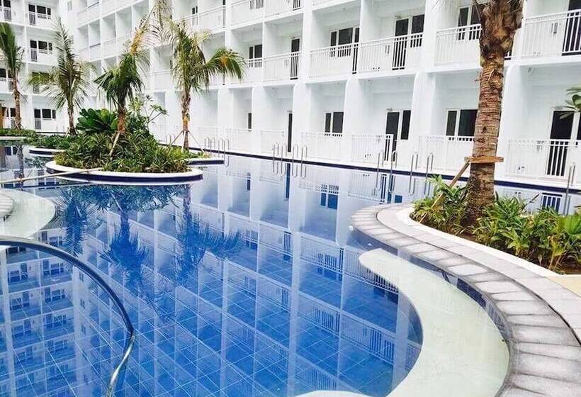 Usp Suites At Shore Residences