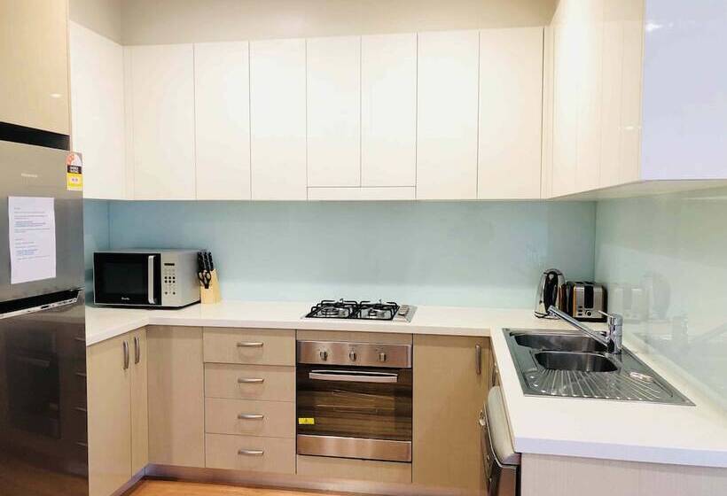 Apollo Bay Seal Apartments