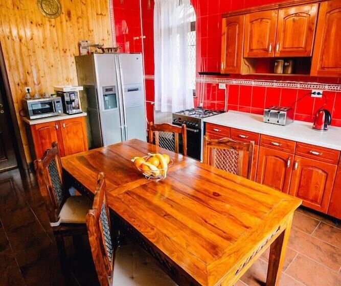 تختخواب و صبحانه Casa Natalia
