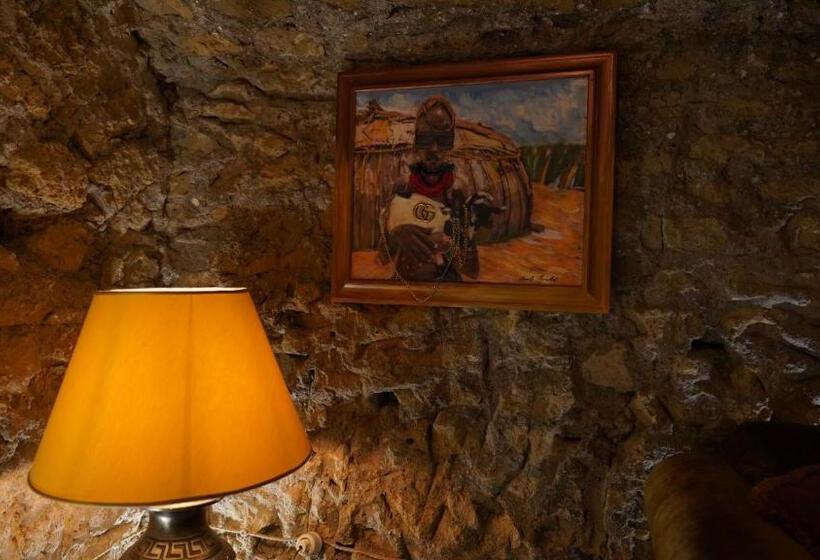 تختخواب و صبحانه Duomo Luxury Suites