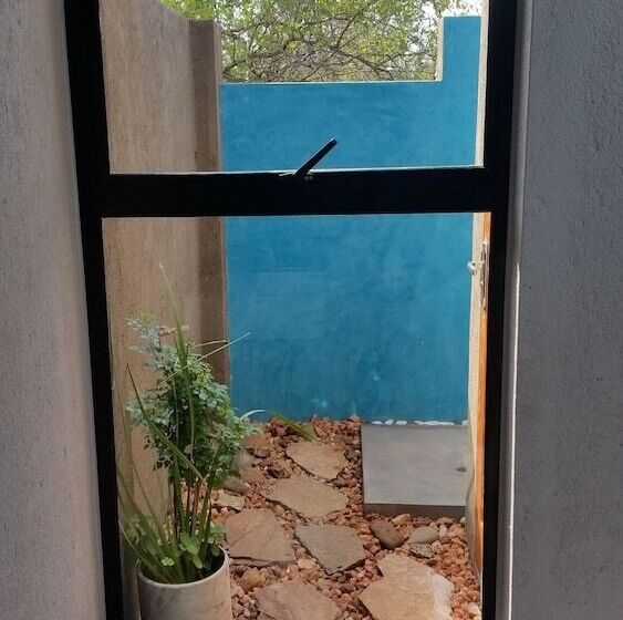 בית מלון כפרי Call Of The Wild Lodge