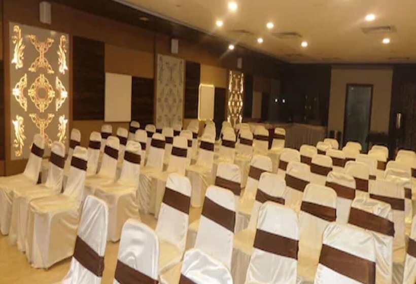 בית מלון כפרי Raj Palace
