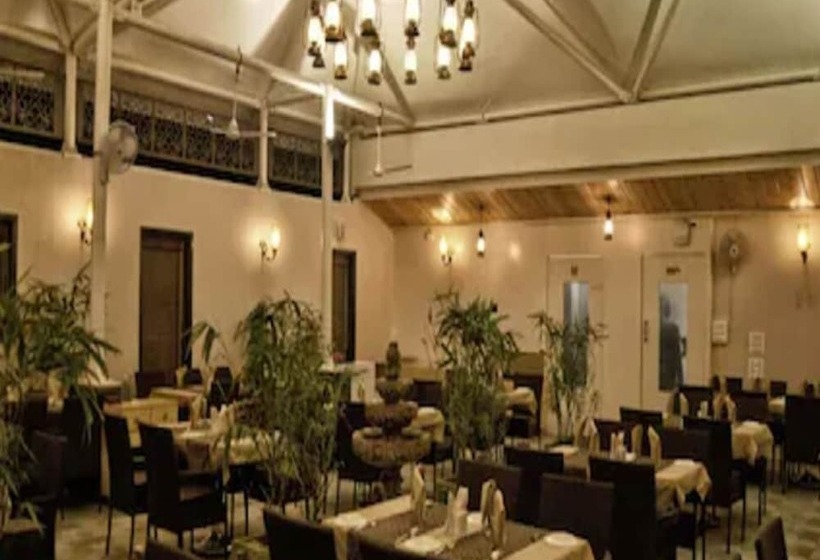 בית מלון כפרי Raj Palace