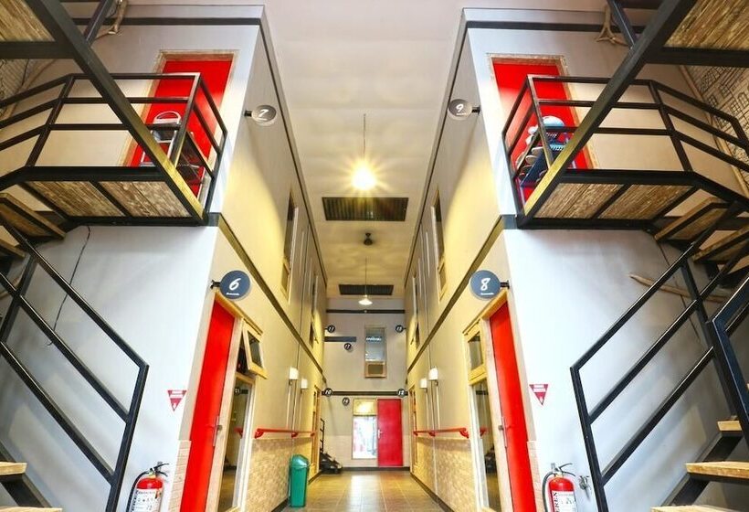 Kamariska Hostel