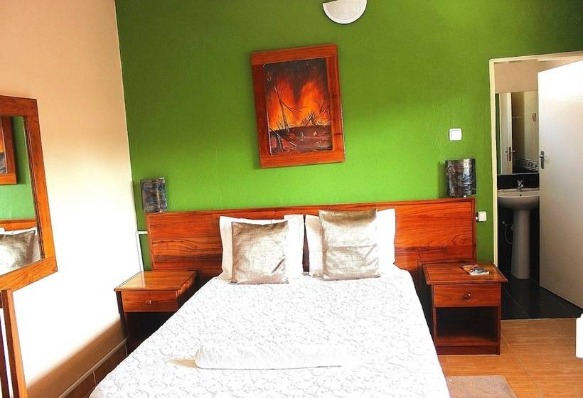 פנסיון Residencial Chinfura