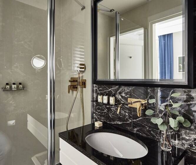 Teatro Boutique Old Town   Destigo Hotels