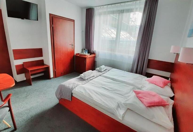 هتل Malachit Karpacz Spa