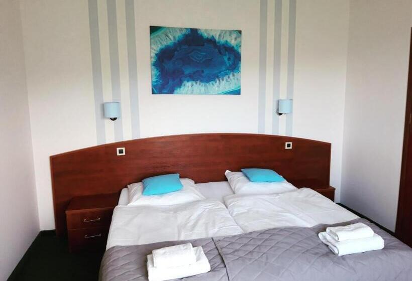 هتل Malachit Karpacz Spa