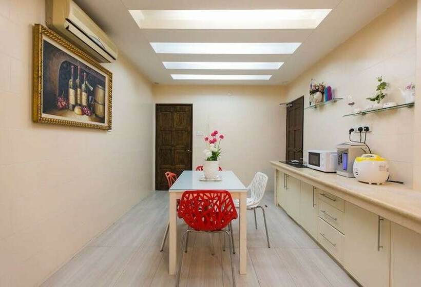 پانسیون Botanic Elegant Suite Klang