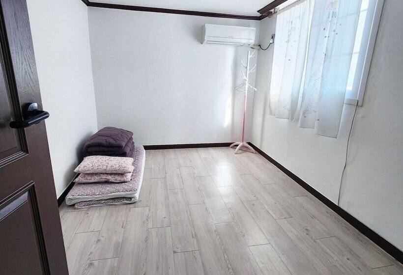 הוסטל Yeobyul Guesthouse