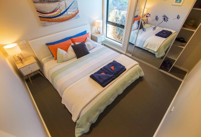 Coorong Cabins  Pelican Cabin