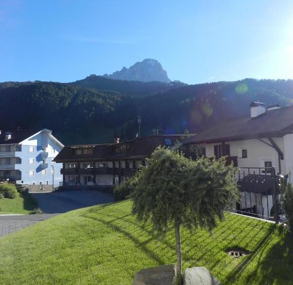 Garni Hotel Mezdi