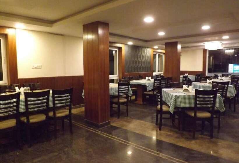 هتل The Majestic Crown