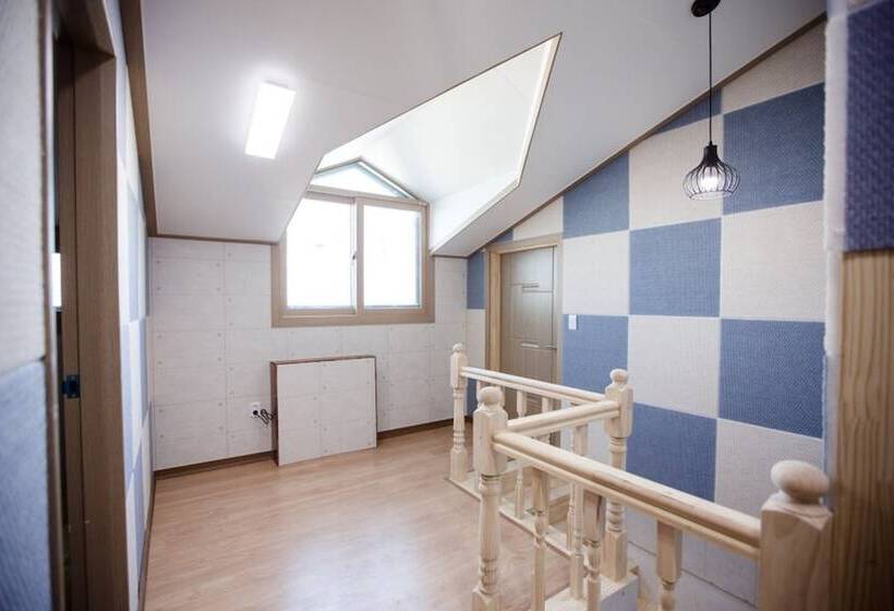 Kirin Guesthouse   Hostel