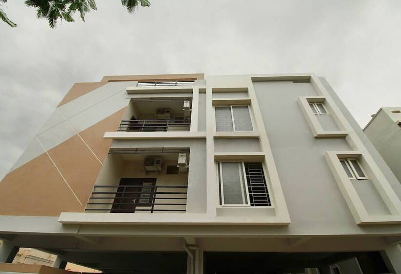 هتل H2b By Oyo Rooms