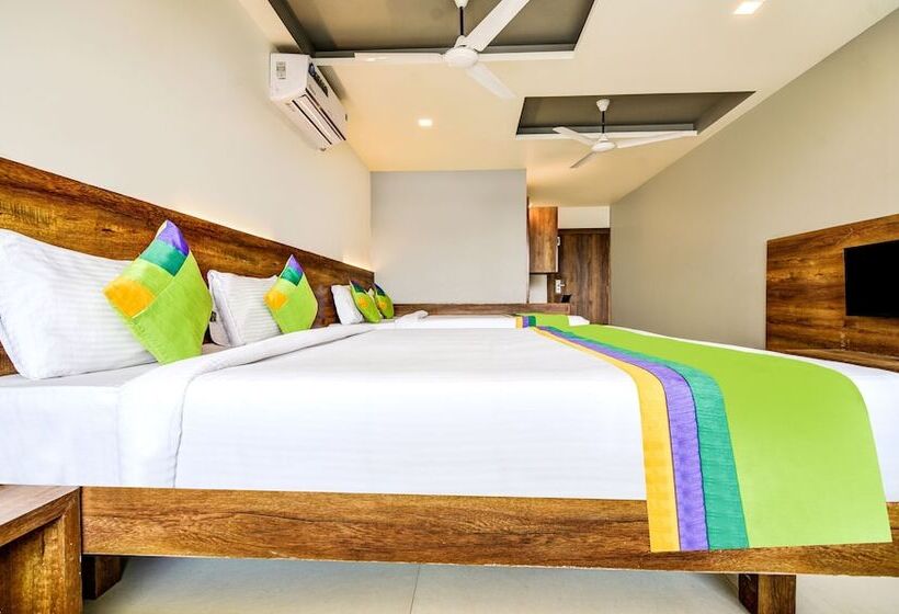 Отель Treebo Shree Sai Suites