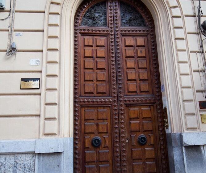 پانسیون Palermo Gallery