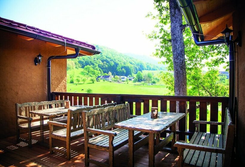 Baumhotel Styrassic Park