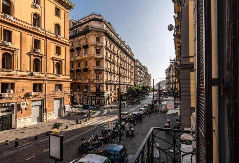 تختخواب و صبحانه Le Mummarelle Napoli