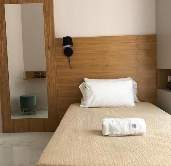 هتل Milazzo Inn Aimori