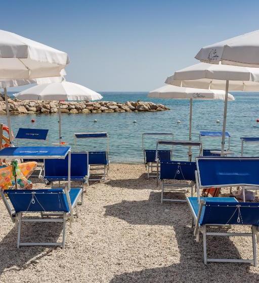 ペンション Baia Marticana Residence