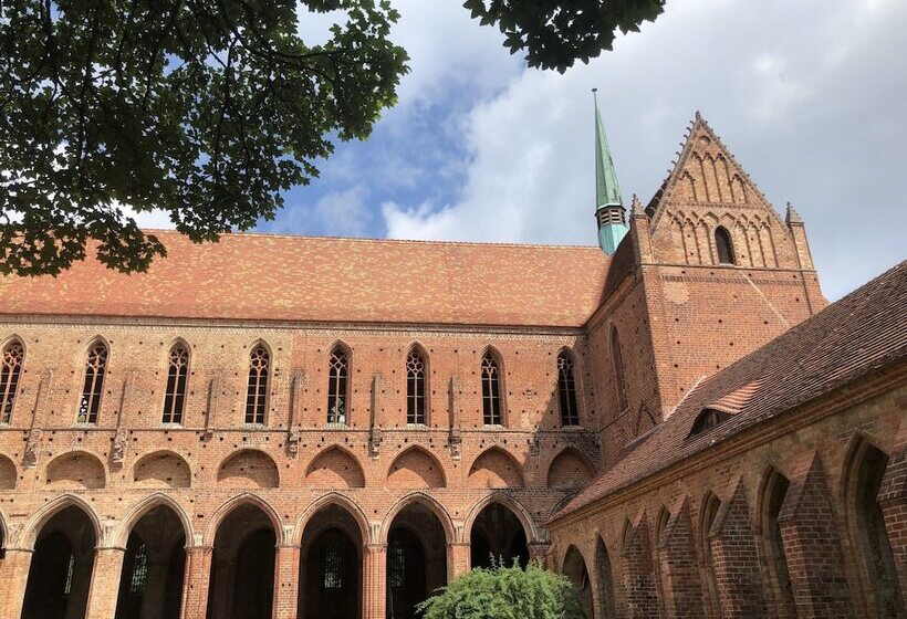 צימר Riverside Inn