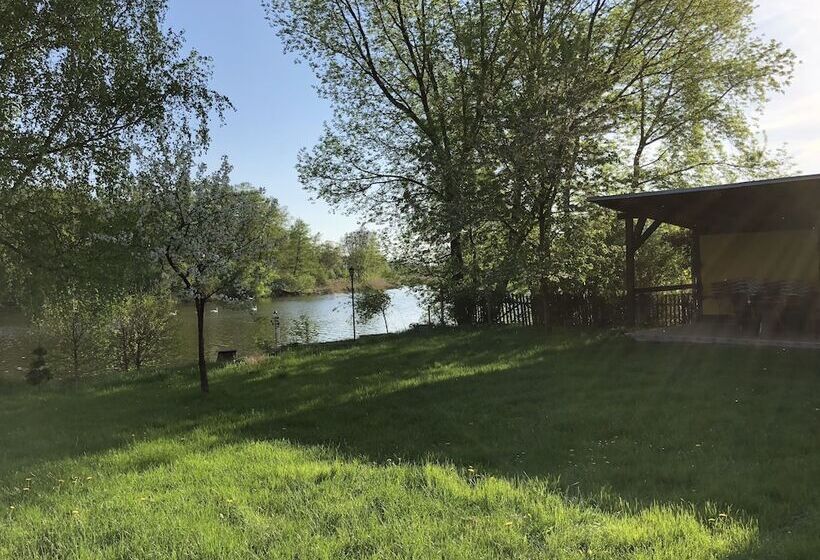 צימר Riverside Inn