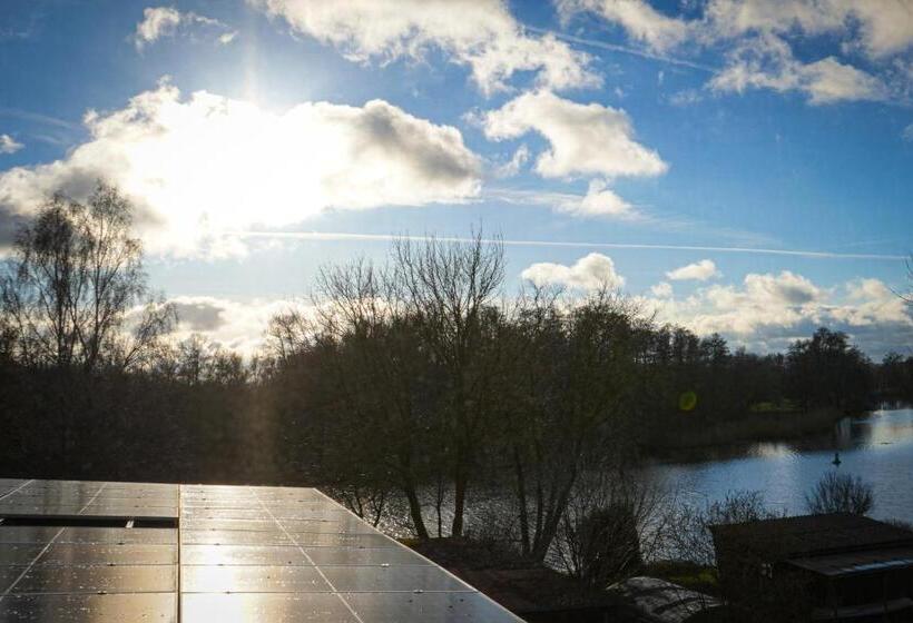 צימר Riverside Inn