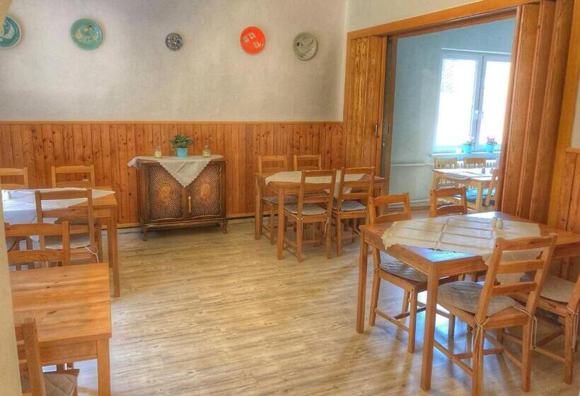 צימר Riverside Inn