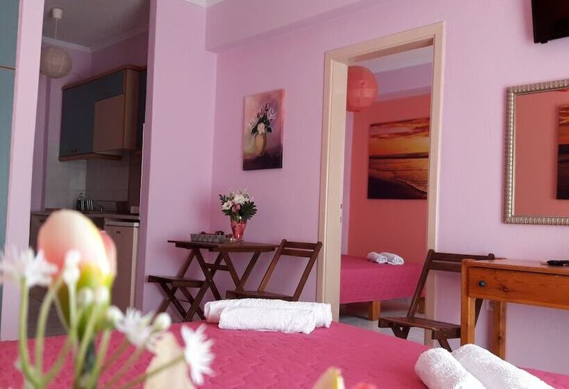 Giorgio Apartments