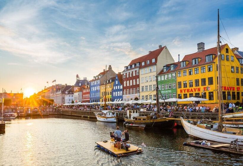هتل Citizenm Copenhagen Radhuspladsen