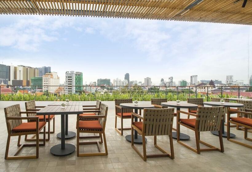 בית מלון כפרי Penh House