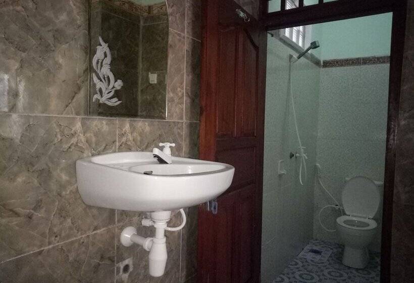 بنسيون Krisna Bungalows And Restaurant