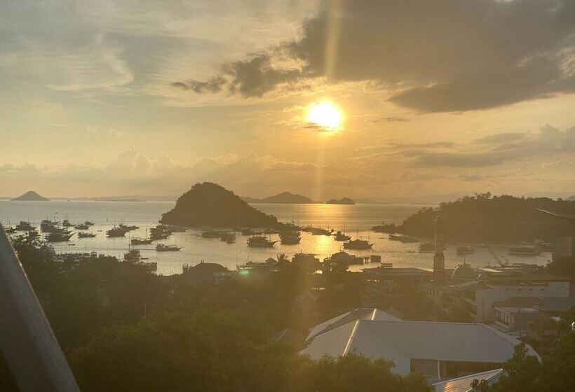 پانسیون Pesona Bali Room And Restaurant