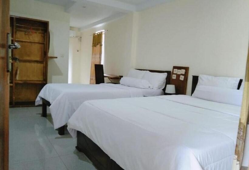 پانسیون Pesona Bali Room And Restaurant