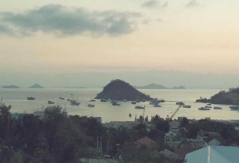 پانسیون Pesona Bali Room And Restaurant