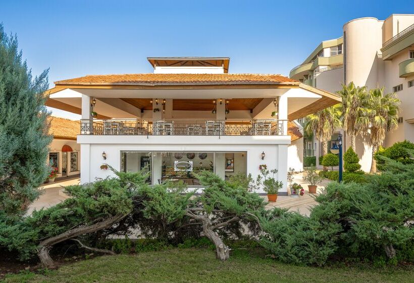 Adora Hotel & Resort