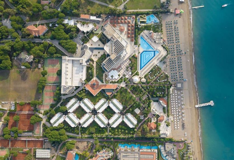 Adora Hotel & Resort