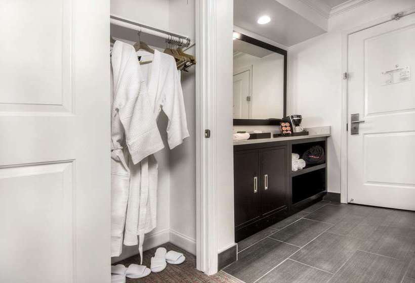 Aggie Inn, Ascend Hotel Collection