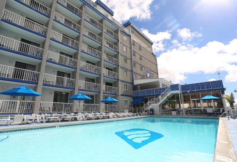 هتل Adventurer Oceanfront Inn