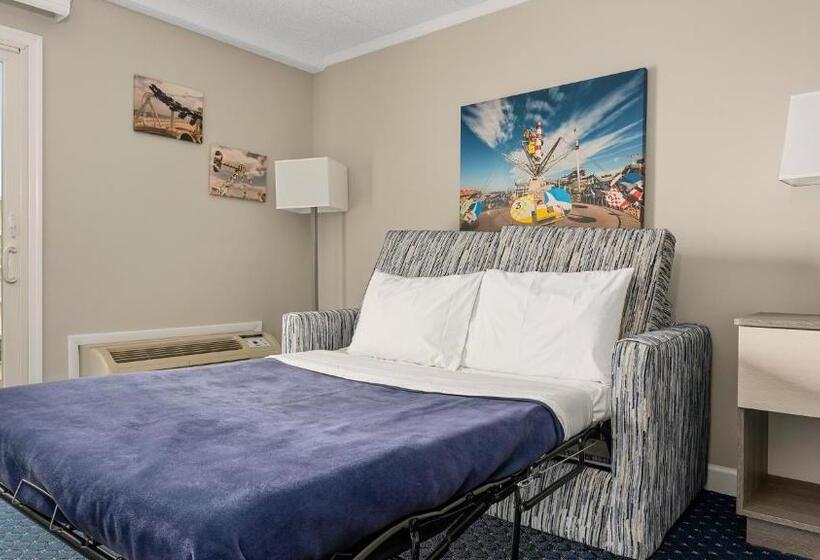 هتل Adventurer Oceanfront Inn