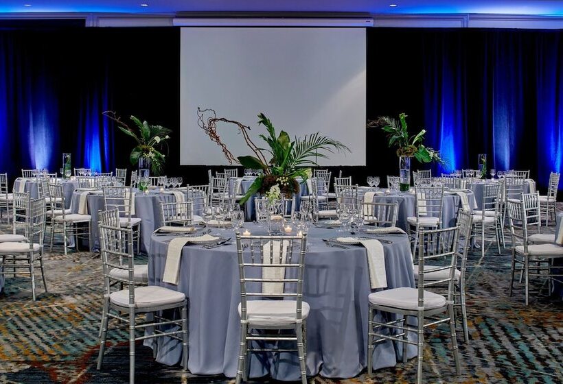 هتل Renaissance Mobile Riverview Plaza