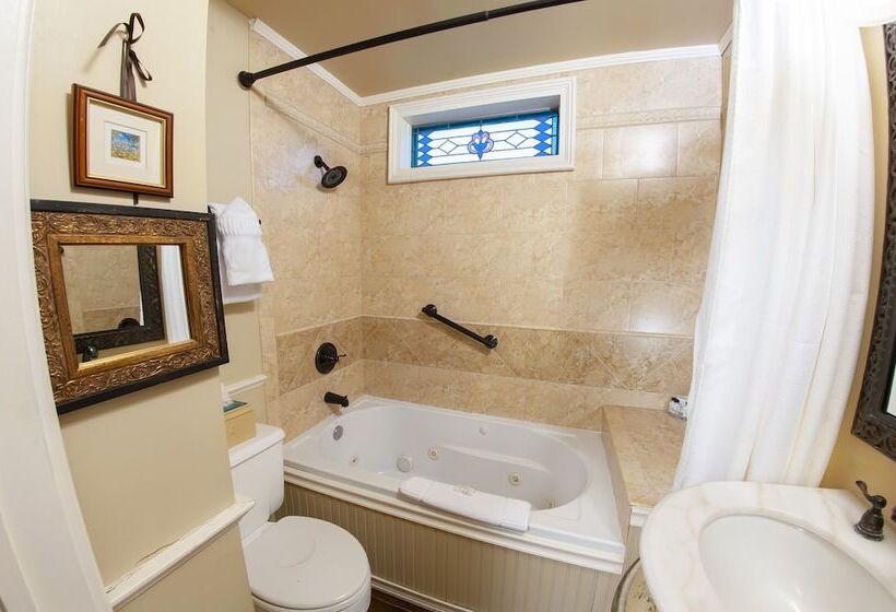 The Aerie Bed And Breakfast