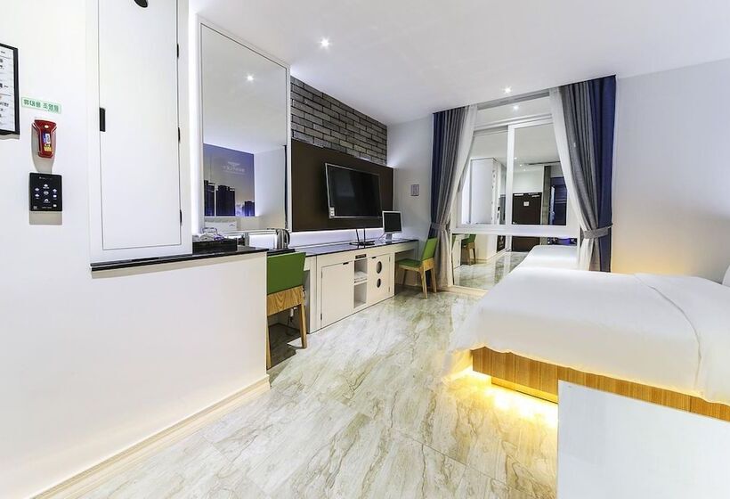 בית מלון כפרי Bentley Business